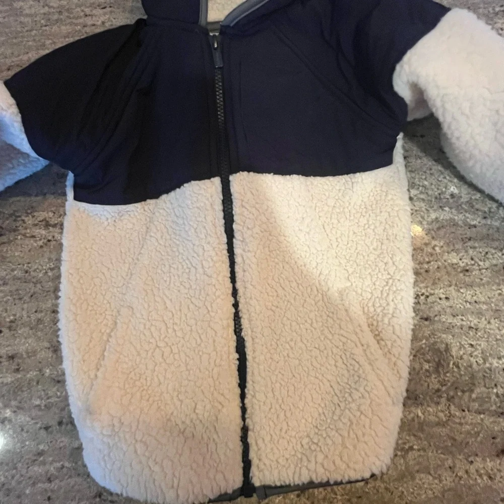 5T Old Navy two-tone sherpa fleece jacket with Hood